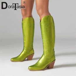 Boots Brand New Female Block Chunky Heel Cowboy Boots Fashion Embroider Metallic Western Cowgirl Boots Autumn Winter Woman Shoes