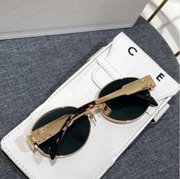 Tide Nice Radiation Frame Designer Sunglasses for Oval Designer 943 40235 3655 Metal Mirror Legs Green Lens Sunglasses Retro Small Round Frame Sexy Little Women