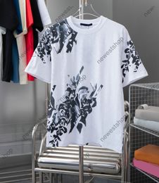 24SS Europe mens t shirts Men designer Tee Summer letter printing T shirt cotton women Black white Sleeve patchwork printed Loose tshirts S-XL