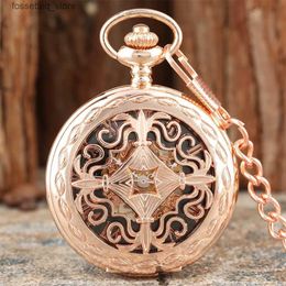 Pocket Watches Rose Gold Vintage Hollow Carved Pattern Mechanical Hand Winding Pocket Roman Numeral Display Manual Retro Chain Timepiece L240322