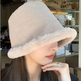 Berets Niche Design Winter Windproof Lamb Fleece Cotton Korean Style Bucket Hat Fisherman Women's Plush Autumn Cap
