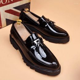 Casual Shoes Men's Luxury Fashion Tassels Slip-on Oxfords Shoe Black Stylish Patent Leather Loafers Wedding Party Platform Footwear Man