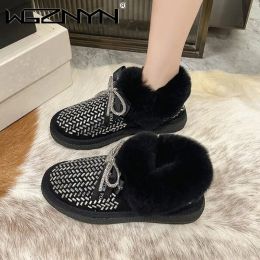 Boots Shining Crystal Warm Long Plush Snow Boots Women Luxury Rhinestone Winter Shoes Woman Flat Heels Non Slip Fur Botas Mujer 2024