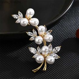 Pins Brooches SUYU Minimalist Flower Vine Shed Design Brooch For Womens Luxurious Design Brooch Fashion Pin Coat Accessories L240323