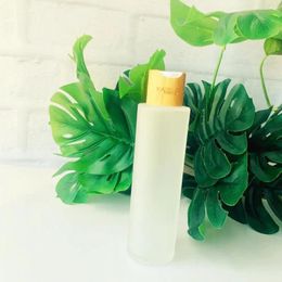 Storage Bottles Beauty Skin Care Product Spray Bottle Bamboo Wood Covered With Cap Lotion Pump Shampoo Frosted Glass