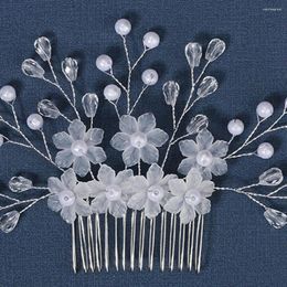 Hair Clips Bridal Handmade Flower Comb Female Luxurious Strong Hold Crystals Flowers Piece For Birthday Stage Party Hairstyle