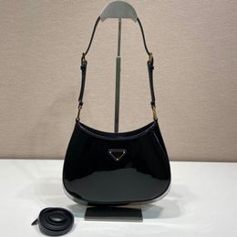 Designer Brushed Leather Shoulder Bag Luxury Bag Women Fashion Crossbody Bag Hobo Bag Top Quality Craftsmanship Classic Triangle Shoulder or Crossbody Carry