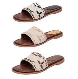 Designer Flat Sandals Luxury Slippers Womens Embroider Sandal Fashion Flip Flop Letter Slipper For Women Summer Beach Slide Ladies Low Heel Fashion Shoes 45679