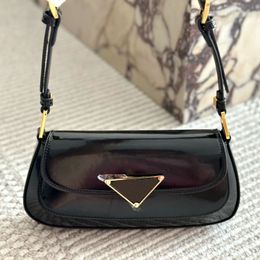 Fashion Designer bag New high quality baguette underarm bag classic never outdated high sense fashion circle boom size24X11cm Hand-held crossbody bag