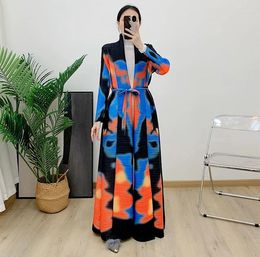 Women's Jackets Miyake Pleated Printing Long Jacket 2024 Spring Summer With Belt Turndown Collar Fashion Temperament Vintage Slim Free Size