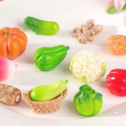 Decorative Flowers 1PC Simulation Fruit Resin Vegetable Basket Miniature Ornament DIY Home Desktop Decor Dollhouse Micro Landscape