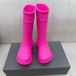 Ankle boots balenciashoes Fashion Rain Boots from Red Rubber Boots Thick Sole Fashion Boots Knee Length Boots CAHTL