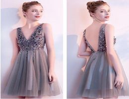 New Cocktail Dresses V Neck Sparkly Short Prom Dresses Backless Evening Party Dress Elegant Sexy Homecoming Gowns Vestido de Festa6773868