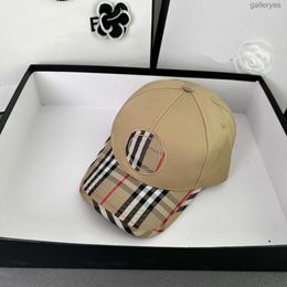 Man Ball Caps for Women Designer Pjtucker Luxury Casual London Wide Brim of Hat Lattice Plaid Cap 0XW4