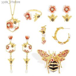 Earrings Necklace Sweet Elegant Bee Flower Women Jewelry Sets Enamel Glaze Insect Plant Earring Ring Necklace Brooch Accessories L240323