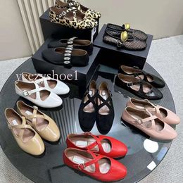 2024 Designer Luxury Shoes Women Sandal Ballet Flats Hollowed Out Mesh Round Head Rhinestone Rivet Buckle Mary Genuine Loafers Leather Jane Shoes FGE2