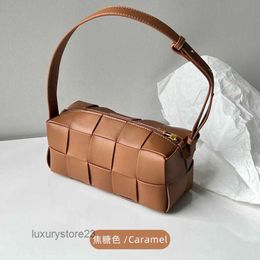 Botteega Veneeta Handbag Leather Bags Brick Bag One-shoulder Girl Designer Cassette Same Knitted Underarm Ladies Spring 2023 Summer Women's High-grade UnnoPJA9