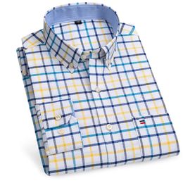 100% Pure Cotton Oxford Shirts for Men Long Sleeve Plaid Shirt Striped Male BusinessTartan Red Mans Designer Clothes 240318