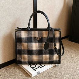 12% OFF Designer bag 2024 Handbags Autumn/Winter Checkered Womens Shoulder Versatile Korean Edition Large Capacity Fashion Tote Womens