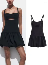 Casual Dresses TFMLN 2024 Women Mini Ball Gown Chic Simple Zipper Front Cut Out Sleeveless Black Colour Spaghetti Strap Dress Summer