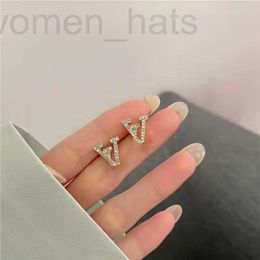 Stud designer Luxury Women 18K Gold Plated Designer Ear Earrings Designers Geometry Letters Crystal Earring Wedding Party Jewerlry Christmas Gifts DR76