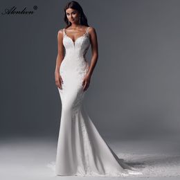 2024 Exquisite Spaghetti Straps V-neck Mermaid Wedding Dresses Satin Beading Appliques Lace Sleeveless Trumpet Bridal Gowns New Arrival
