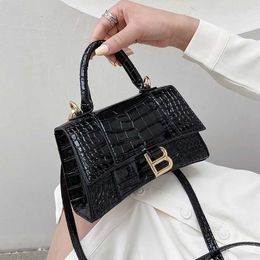 Designer bag 2024 Handbags Crocodile pattern handbag for women in cross body with advanced feeling stick underarm handbag niche one shoulder trend