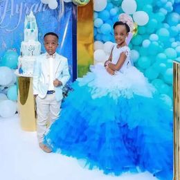 NEW White And Blue Coloful Tier Flower Girls Dresses Puffy Tulle Ruffles Skirt Kids Birthday Party Gowns Feather Child Pageant Dress Cg001
