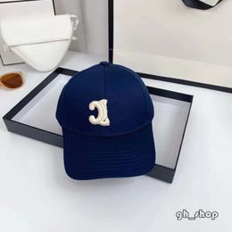 Fashion Designer Hat Menshat Womens Baseball Cap Luxury Celins S Fitted Hats Letter Summer Snapback Sunshade Sport Embroidery Casquette Beach Luxury Hats 4716