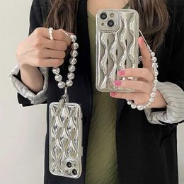 Cell Phone Cases Plating Silvery Bead Bracelet Hang Phone Chain Strap Phone Case For iPhone 14 13Pro Max 12 11 Wave Lattice Lens Protective Cover H240326