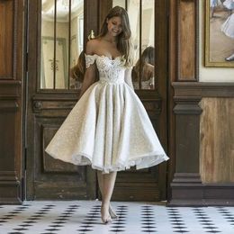 Short Glitter Wedding Dress Elegant Lace Appliqued Shiny Bridel Off The Shoulder Knee-Length Princess Party Beach Gowns Bes121