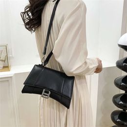 Shoulder Bag Designer Sells Hot Brand Bags High Quality Handbag New Trendy Popular Shoulder Hourglass Underarm