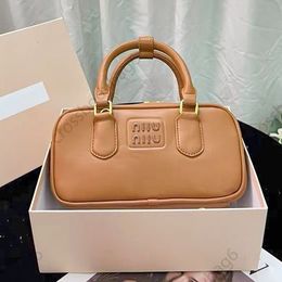 Miumiubag Bag Tote Bags Designers Woman Luxury Women Expensive Fuzzy Underarm Shoulder Luxury Bag Clutch Cross Body Tote Bags Teddy Leat 9311