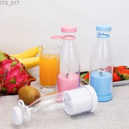 Juicers Portable electric fruit juicer cute manual wine bottle juicer small 6-blade rechargeable vegetable juicer mixerL2403