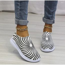 Casual Shoes Colorblock Revolving Pattern Womens Sports Mesh Slip-On Single Footwear Couples Loafers Women Flats Plus Size 35-43