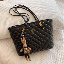 28% OFF Designer bag 2024 Handbags Solid Colour Trendy Personalised Tote with Cloth Puppet Rabbit Pendant Womens Single Shoulder Underarm Style