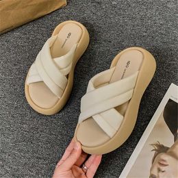 Slippers High Platform Increases Height Green Sports Shoes Sandal Woman Flip Flop Slipper Sneakers Choes Second Hand Trainers