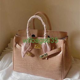 Bk Crocodile Bags Trusted Luxury Handbag Handheld Bag for Women 2024 New Summer Pink Highend Texture Niche Crocodile Pattern Platinum Bag Lig have logo HBKS