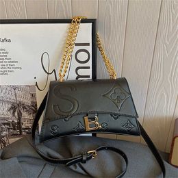 32% OFF Designer bag 2024 Handbags Crossbody Chain Advanced Letter Hourglass Single Shoulder Old Flower Cross Fashion Womens