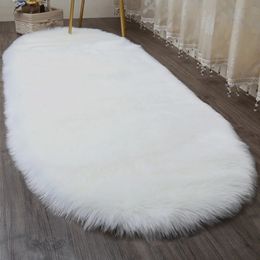 Oval Soft Fluffy Faux Sheepskin Fur Area Rugs White Faux Fur Bedside Rugnordic Red Center Living Room Carpet Bedroom Floor 240322