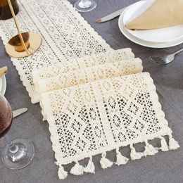 2024 Beige Crochet Lace Table Runner with Tassel Cotton Wedding Decor Hollow Tablecloth Nordic Romance Table Cover Coffee Bed Runners - for