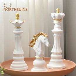 NORTHEUINS 3 PcsSet Resin International Chess Figurine Modern Interior Decor Office Living Room Home Decoration Accessories 240314