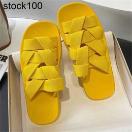 BottegVenetas Slipper Female Slippers 2024 Spring/summer Outerwear Outdoor Weaving Two Wear One Word Slippers Beach Sandals Trendy