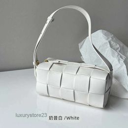 Designer Veneeta Handbag Leather Bags Brick Bag One-shoulder Girl High-grade Cassette Same Knitted Underarm Ladies Spring 2023 Summer Women's Botteega Mu43LJL8