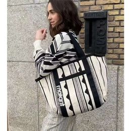 ISb 2024 Новая модная тенденция Женская повседневная сумка через плечо большой емкости