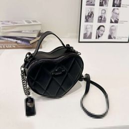 Luxury women Shoulder Bag Fashion handbag Love Bag Classic brand Totes hobo Crossbody PursesWallet Vagrant Capacity Top Quality