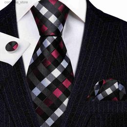 Neck Ties Neck Ties Designer Mens Ties Set Black White Red Plaid Blue Purple Necktie Pocket Square Cufflinks Set Wedding Gravatas BarryWang 6221 Y240325