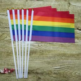 Accessories Xvggdg 100 pcs/lot Rainbow hand flag Waving Gay Pride LGBT parade Les Bunting 14x21cm party decotation