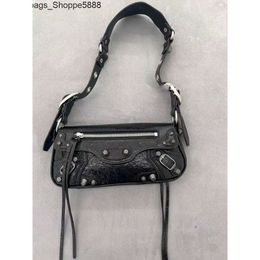 Factory Direct 2024 New Product Popular on the Internet Fashionable Dark Motorcycle with Rivet Design Square Bag Single Shoulder Crossbody