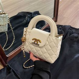 Advanced Chain for Womens 2024 New Lingge Handbag Versatile Fashion Diagonal Straddle Square 70% Off Online sales